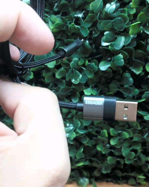 Cabo Essager 2 em 1 USB-C e Lightning 90 Graus — foto 5